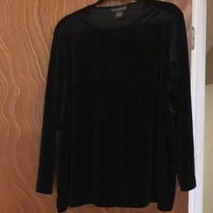 Velvet like tunic top.